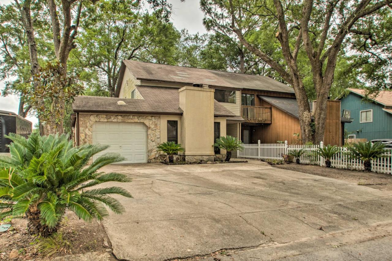 2-Story Pensacola Home With Game Room And Private Yard Eksteriør billede
